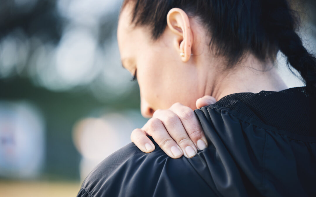 6 symptoms that you may have when dealing with a torn rotator cuff